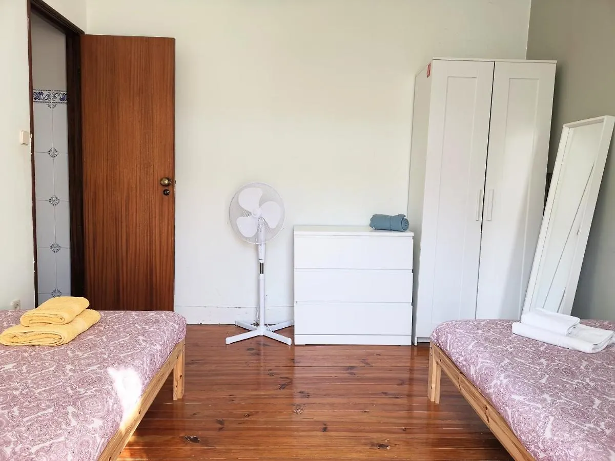 Tradicional Portuguese Apartment Lisboa 0*,  Portugália